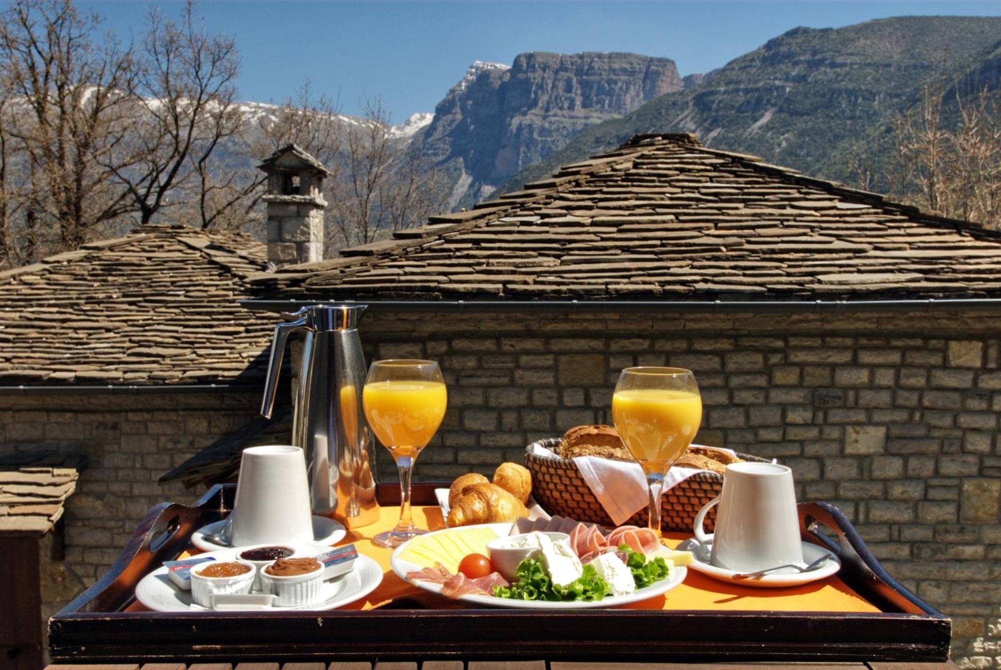 Aristi Mountain Resort Exterior photo