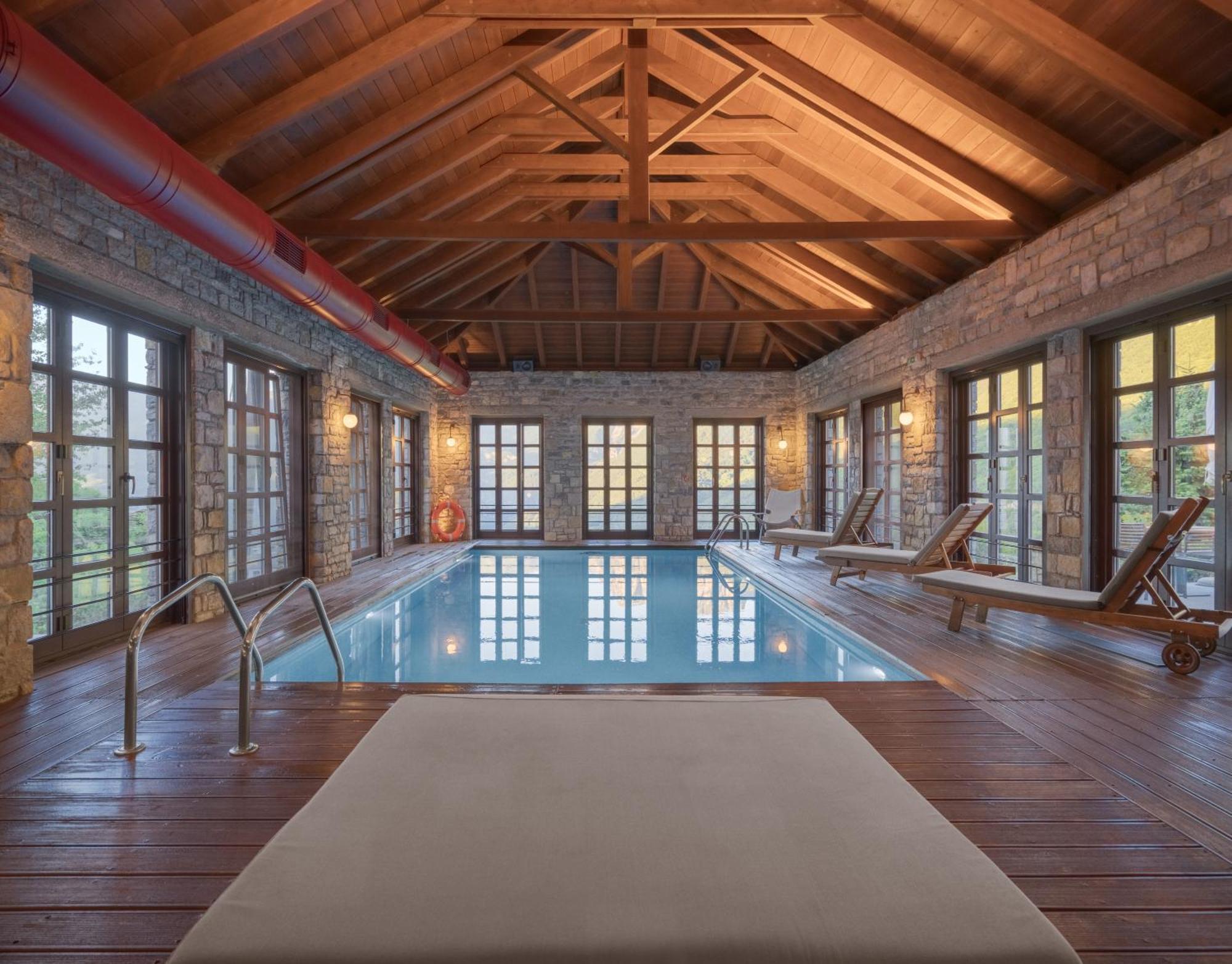 Aristi Mountain Resort Exterior photo